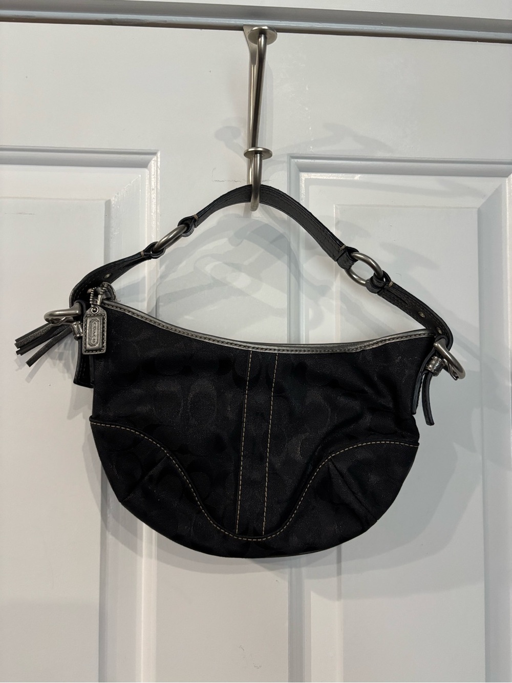 Coach Black Signature Hobo with Silver Accents F050 8k86